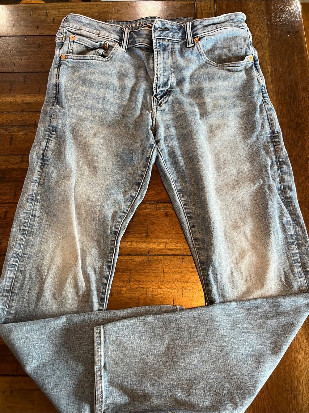 American Eagle Outfitters Light Blue Slim Straight Jeans